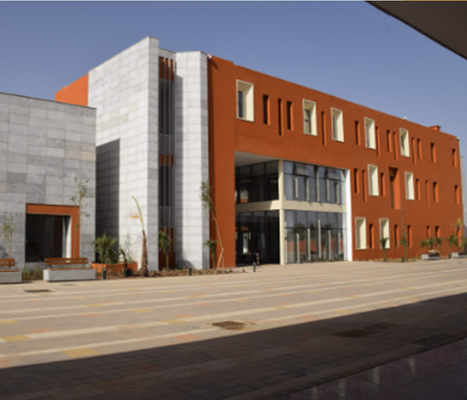 L'ÉCOLE AMÉRICAINE DE BEN GUÉRIR